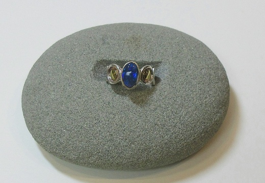  Lightening Ridge Australian black opal ring